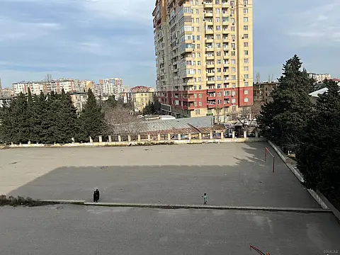 Satılır 2 otaqlı mənzil 65 m²