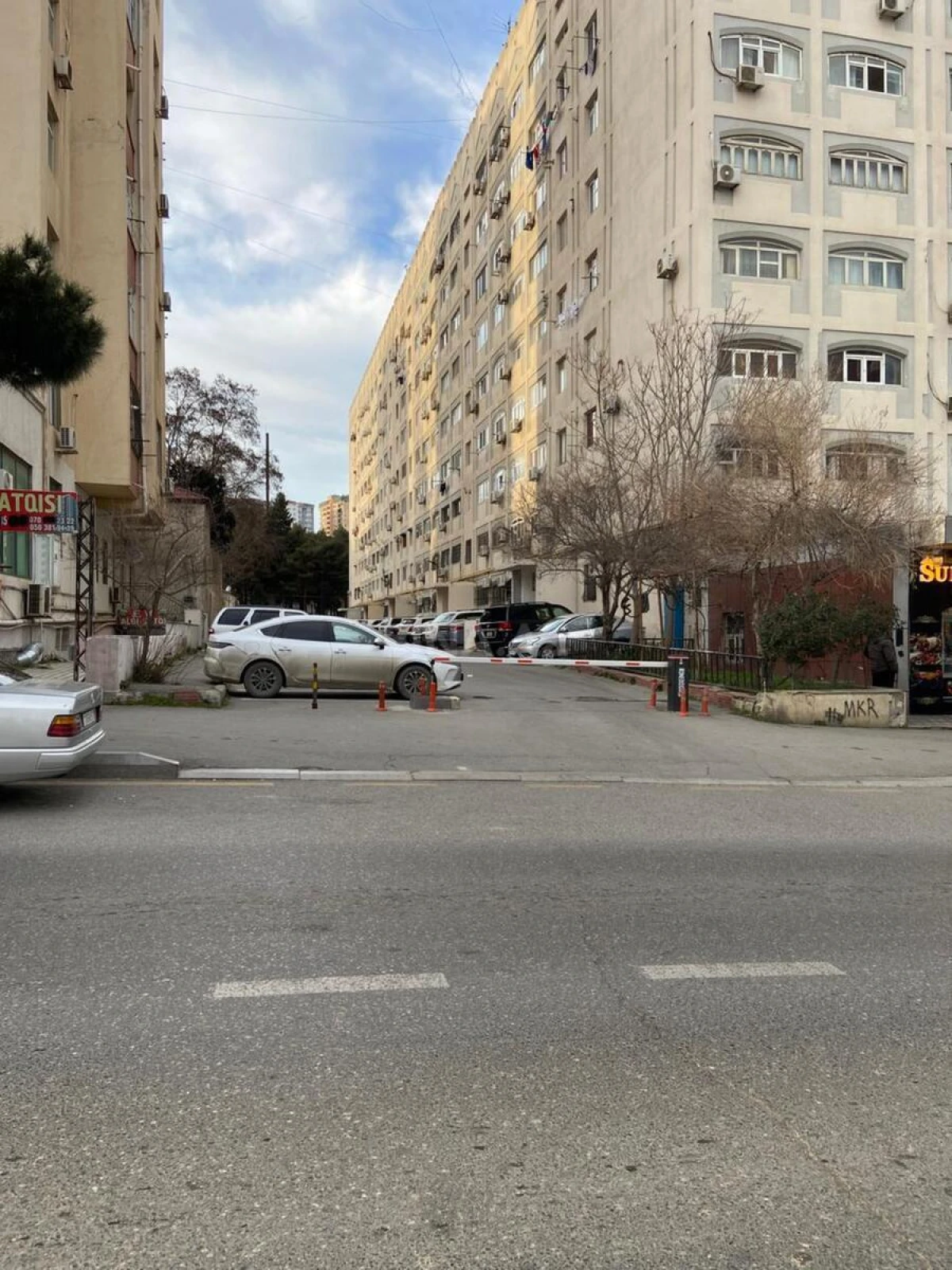 Satılır 2 otaqlı mənzil 65 m²