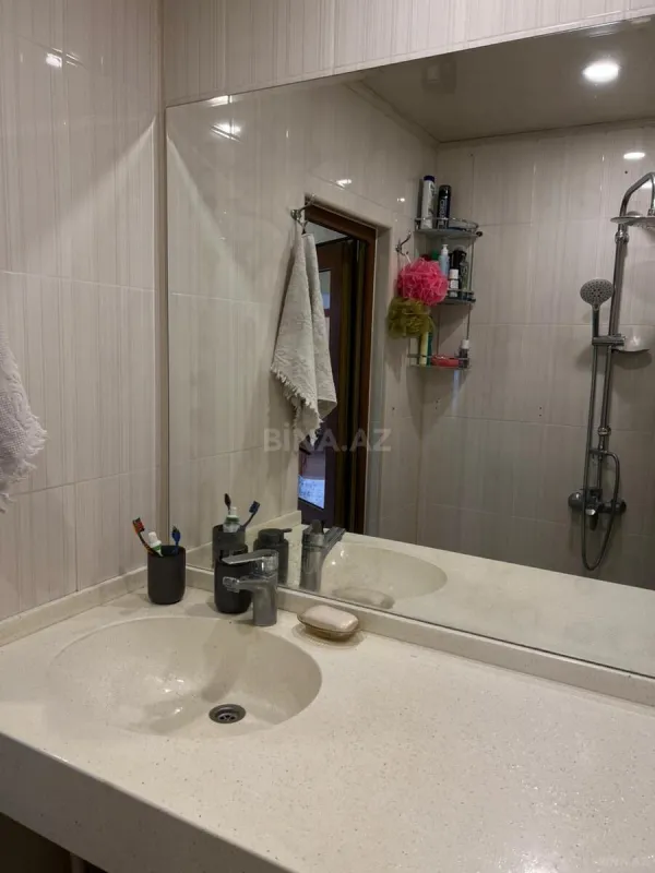 Satılır 2 otaqlı mənzil 65 m²