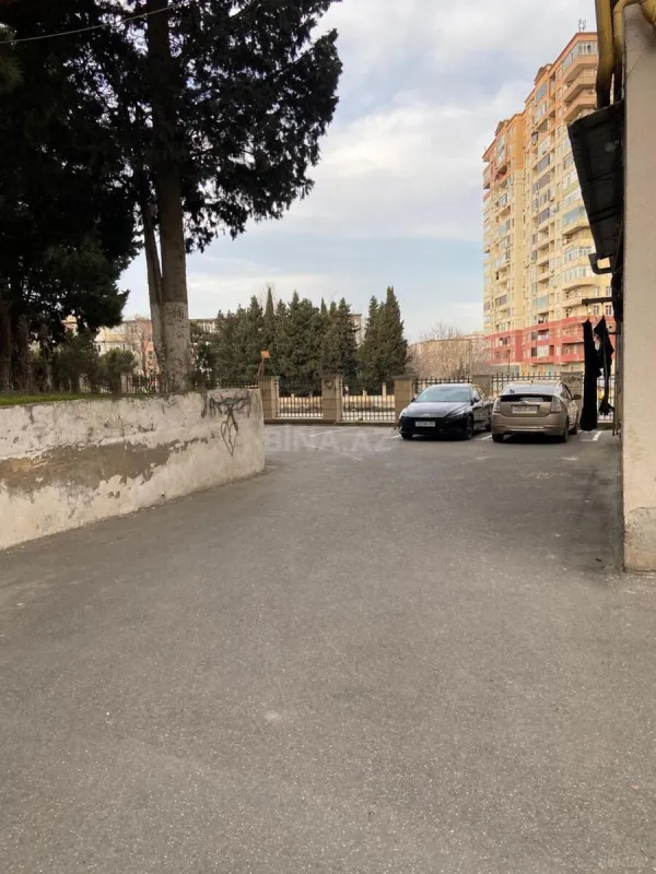 Satılır 2 otaqlı mənzil 65 m²