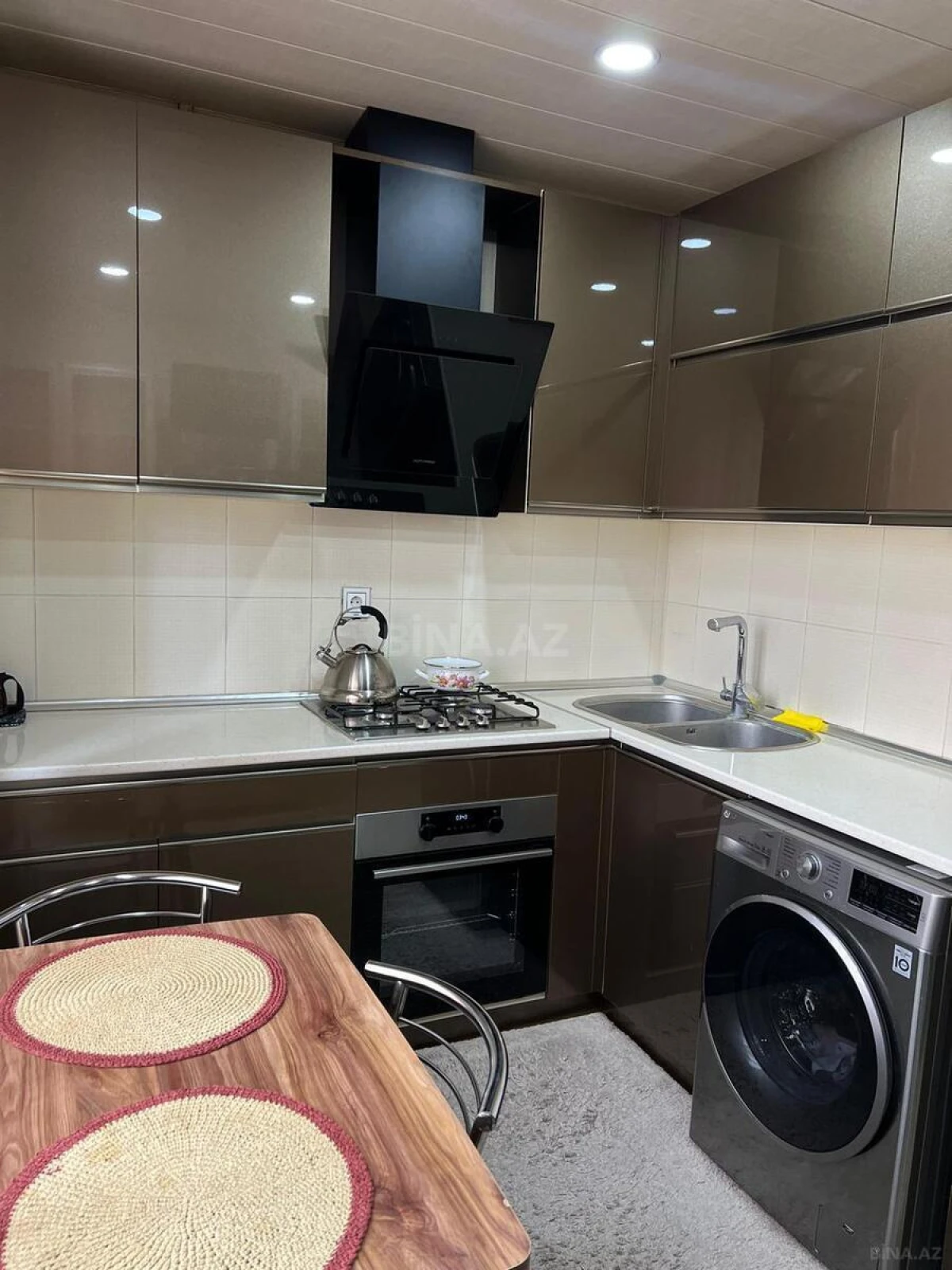 Satılır 2 otaqlı mənzil 65 m²