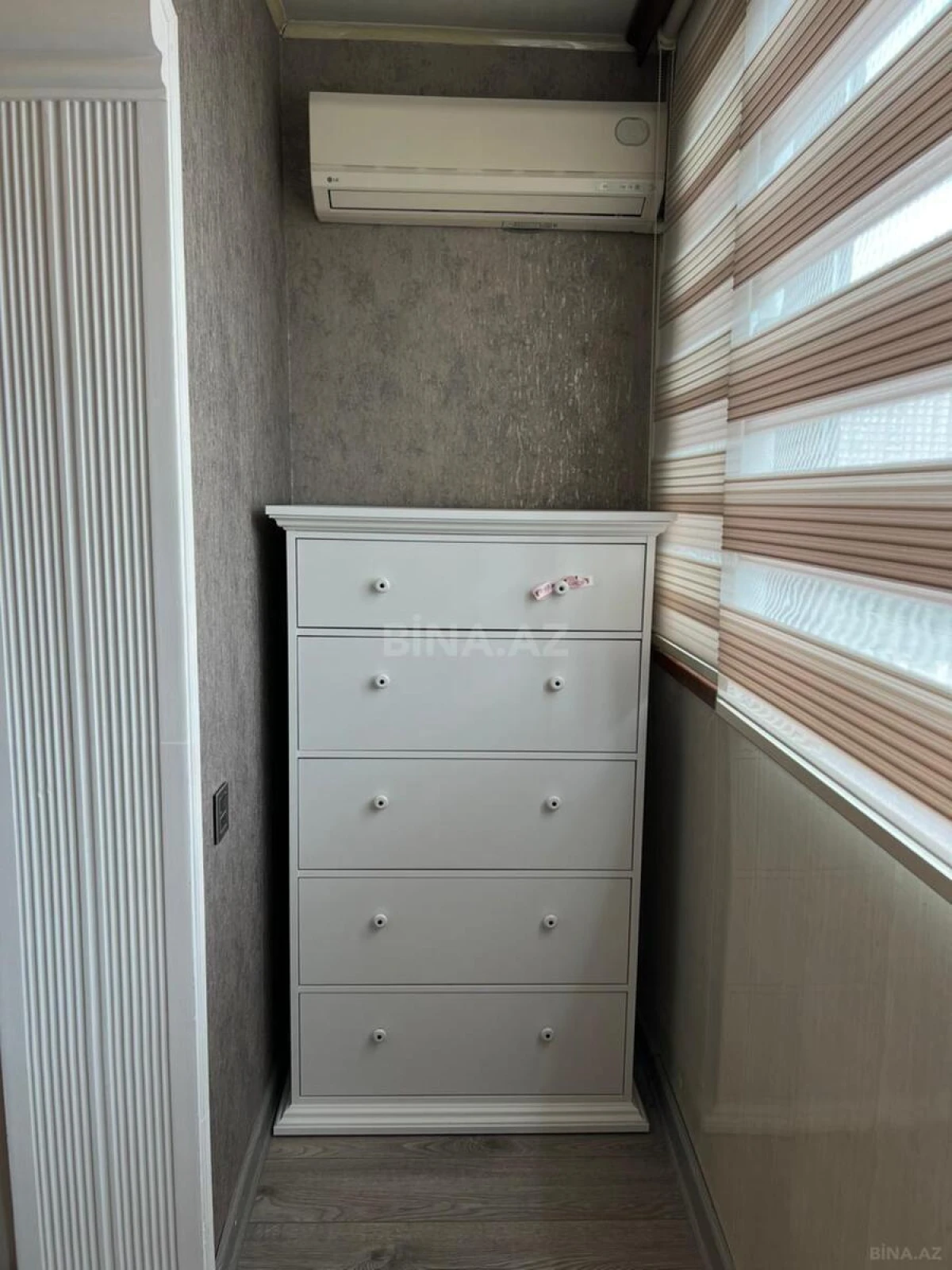 Satılır 2 otaqlı mənzil 65 m²