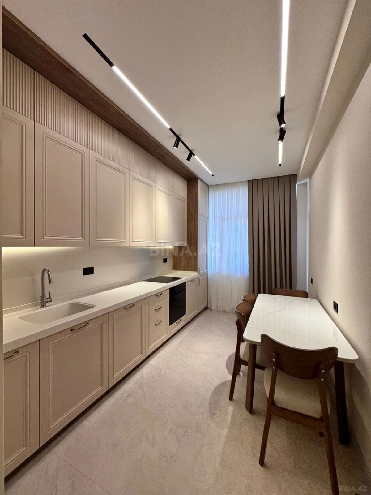 Satılır 2 otaqlı mənzil 86 m²