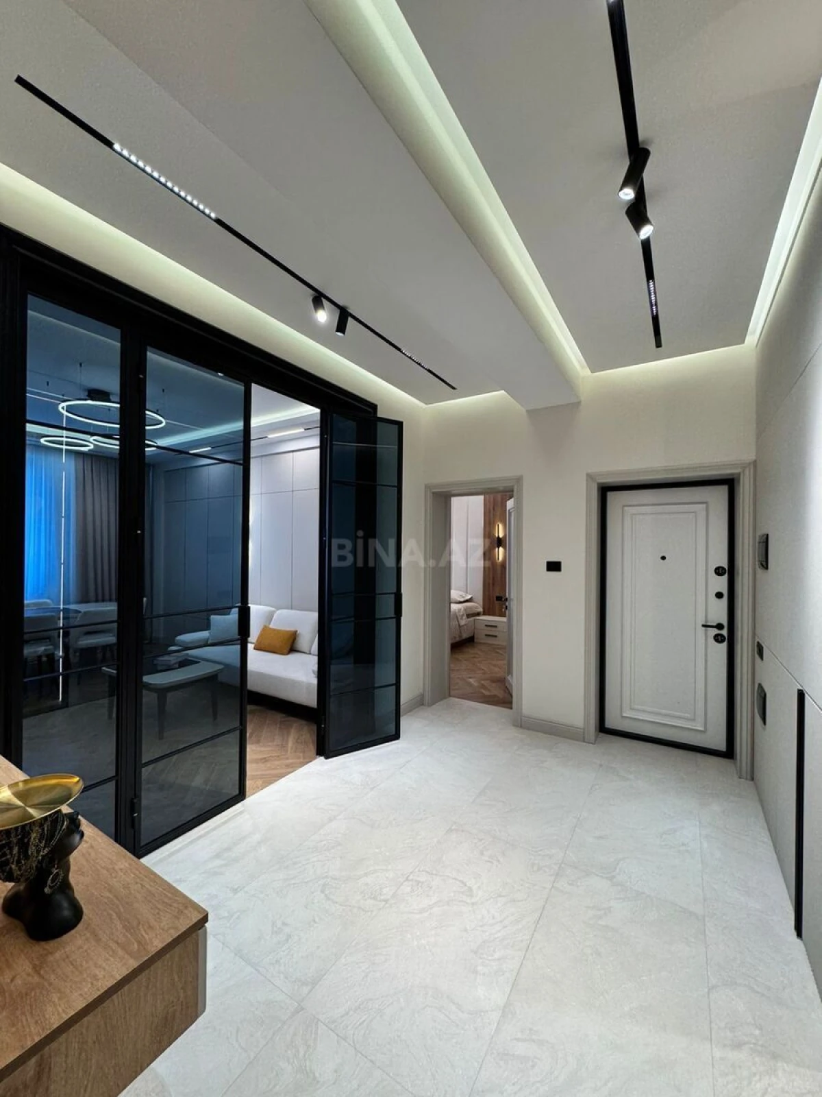 Satılır 2 otaqlı mənzil 86 m²