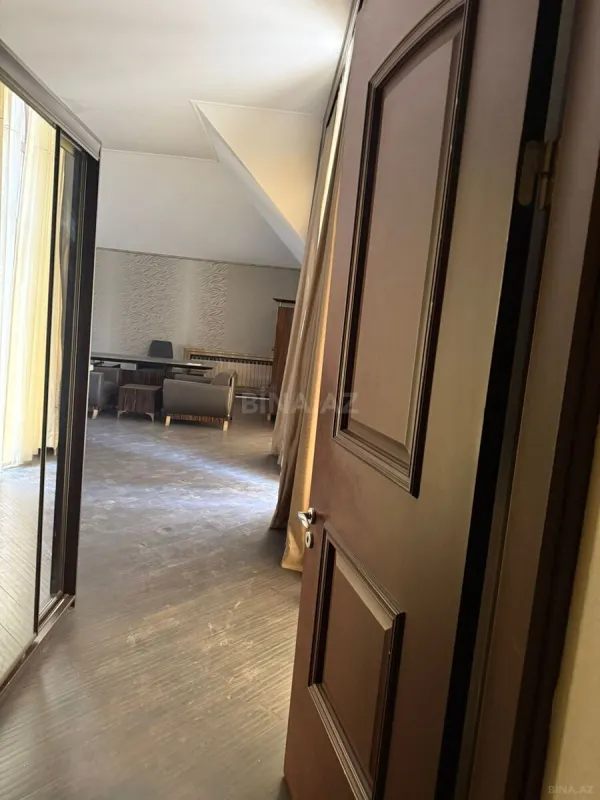 Satılır obyekt 300 m²