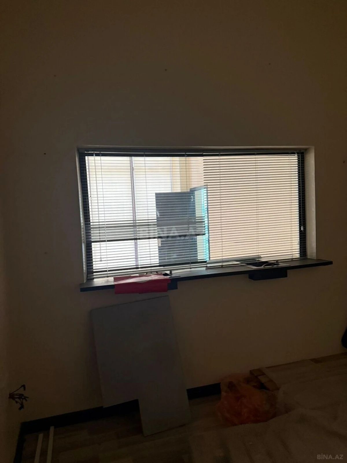 Satılır obyekt 300 m²