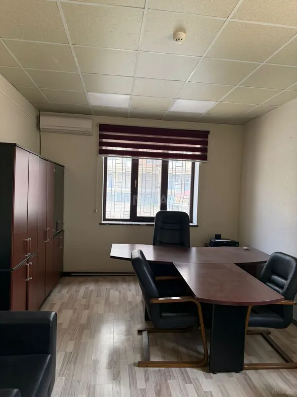 Satılır obyekt 300 m²