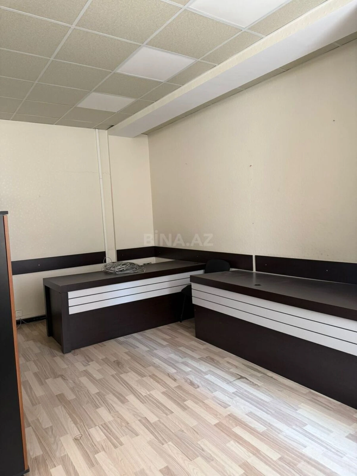 Satılır obyekt 300 m²