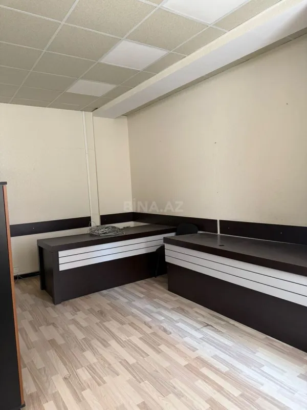 Satılır obyekt 300 m²