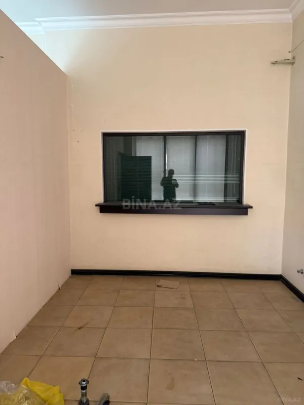 Satılır obyekt 300 m²