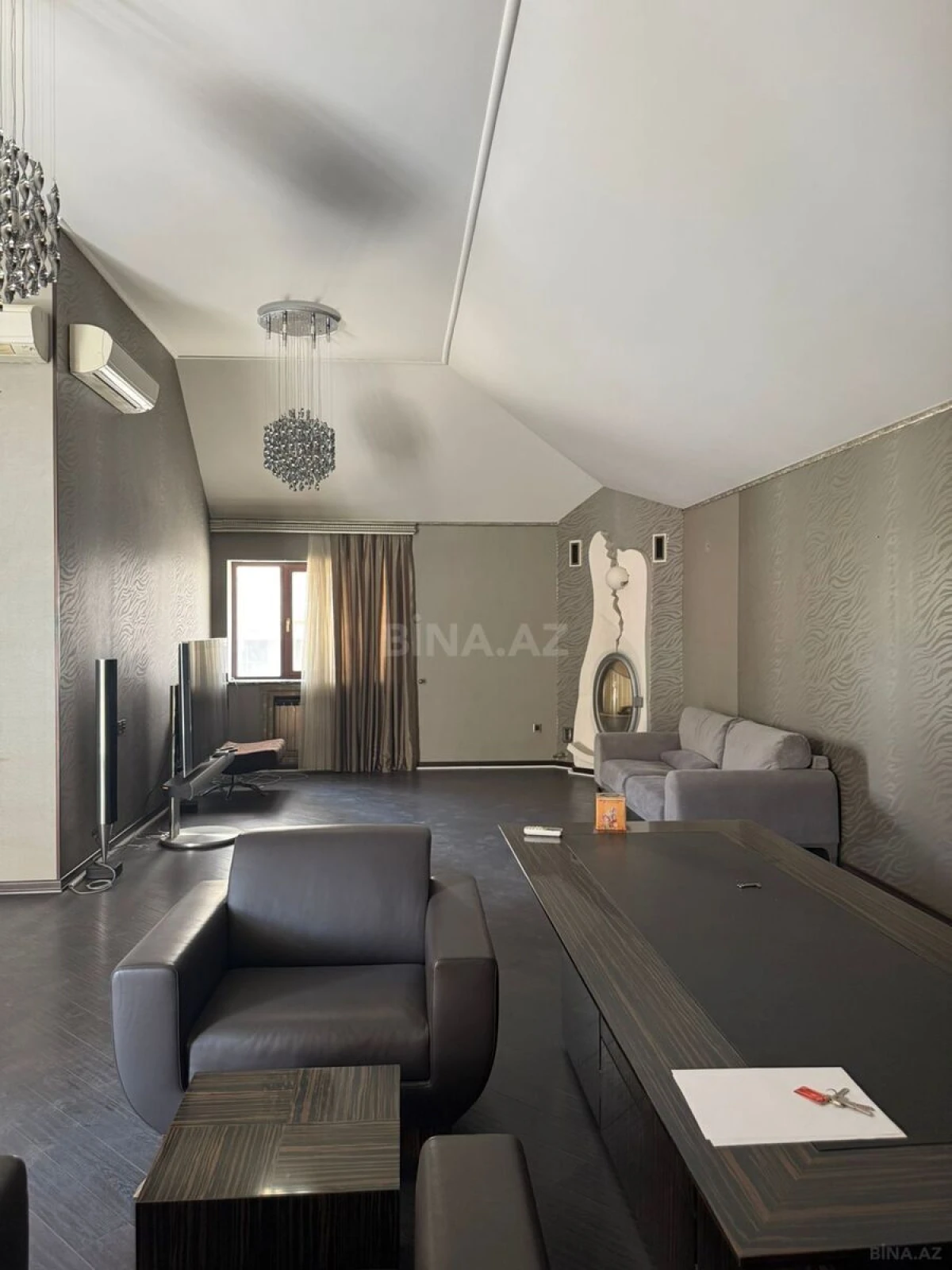 Satılır obyekt 300 m²