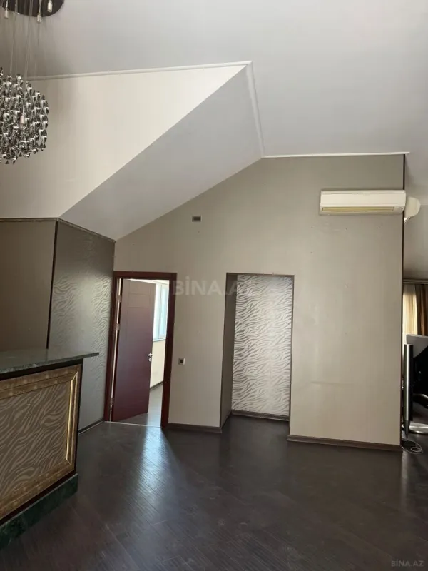 Satılır obyekt 300 m²