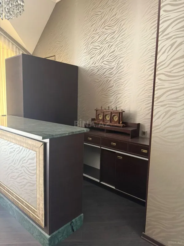 Satılır obyekt 300 m²