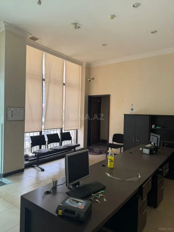 Satılır obyekt 300 m²