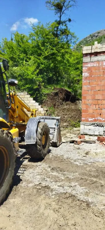 Satılır 4 otaqlı həyət evi 850 m²