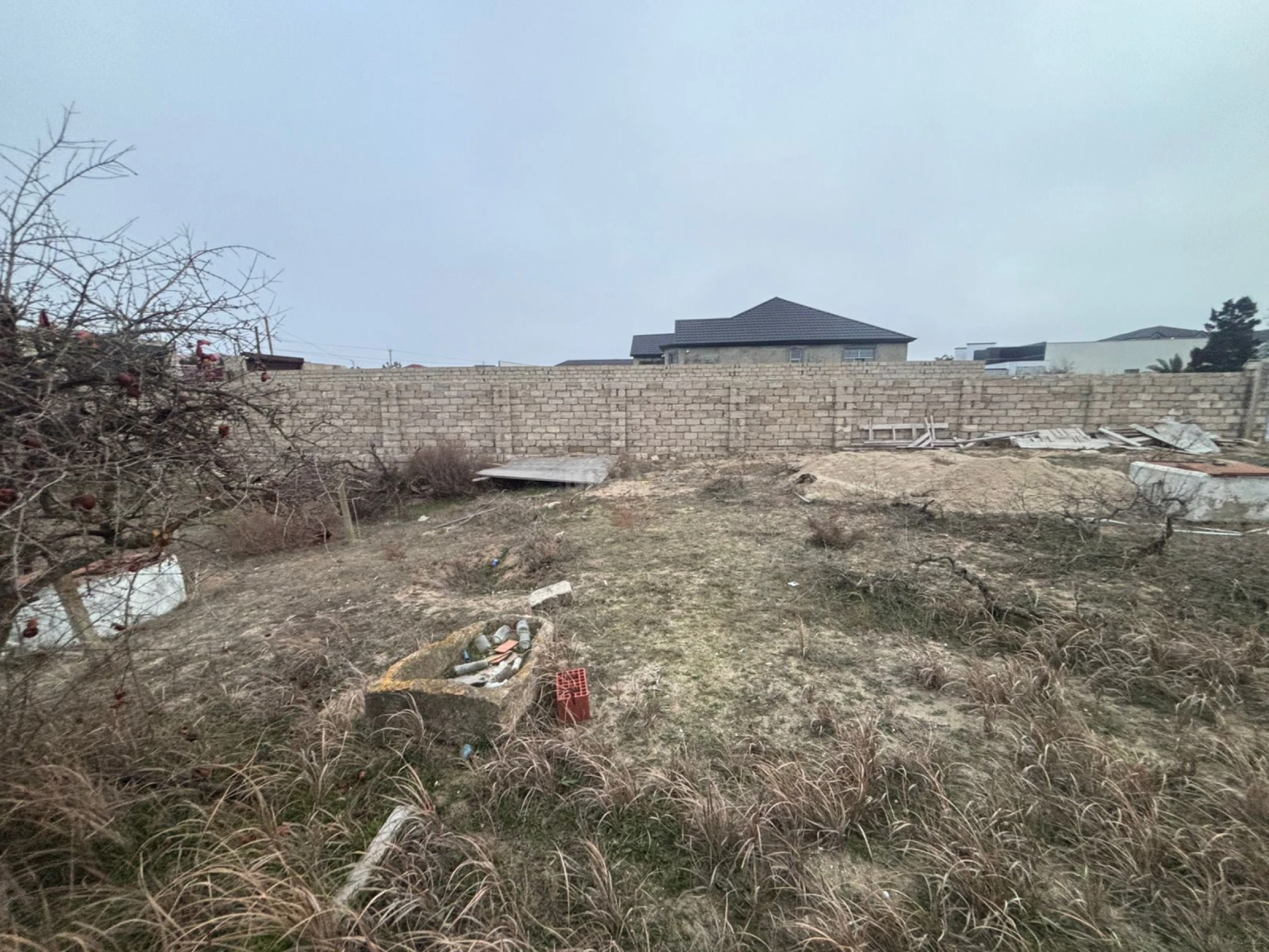 Satılır torpaq sahəsi 12 m²