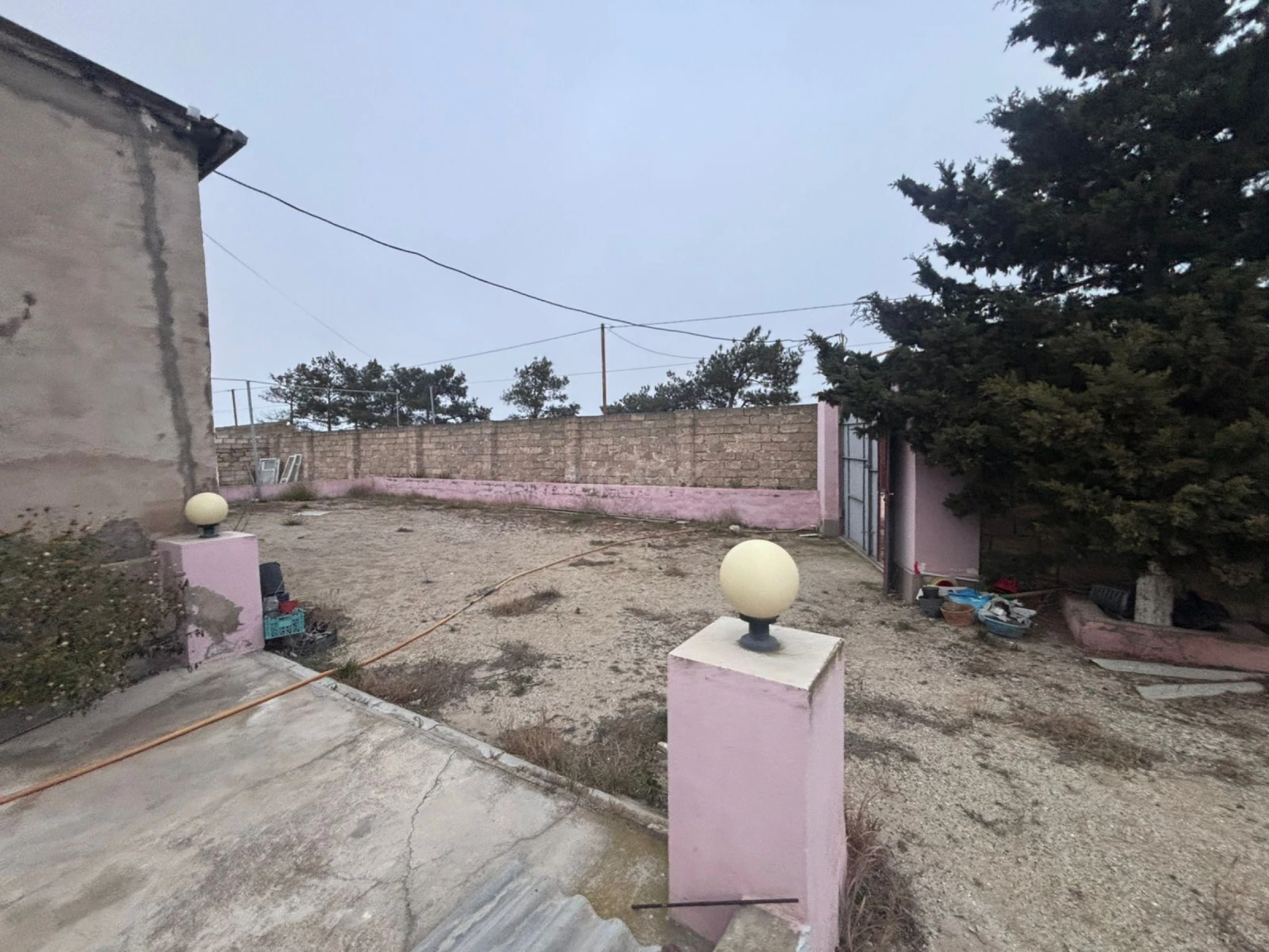 Satılır torpaq sahəsi 12 m²