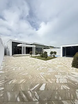 Satılır 4 otaqlı həyət evi 180 m²