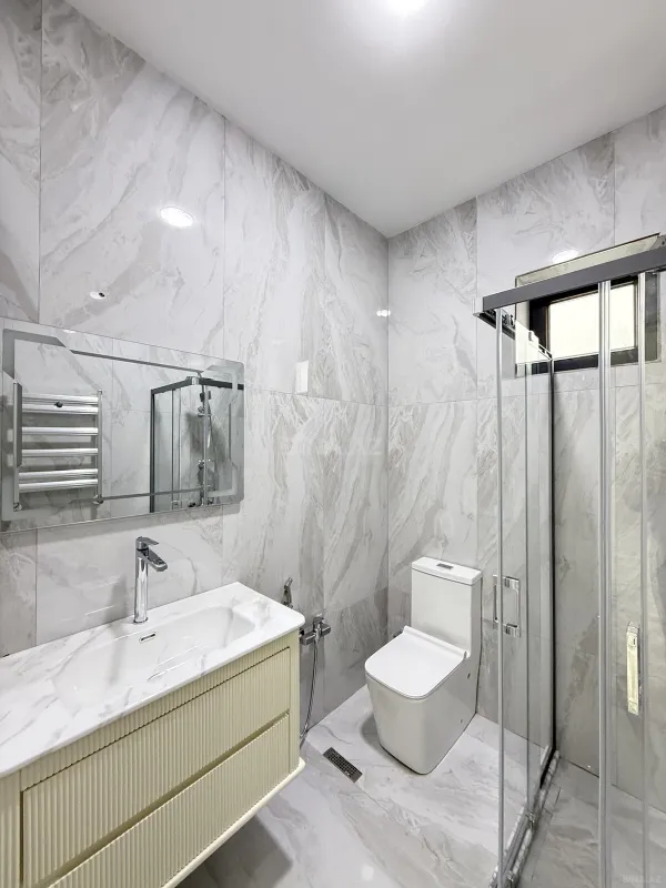 Satılır 4 otaqlı həyət evi 180 m²