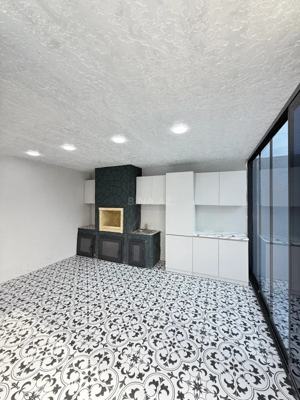 Satılır 4 otaqlı həyət evi 180 m²
