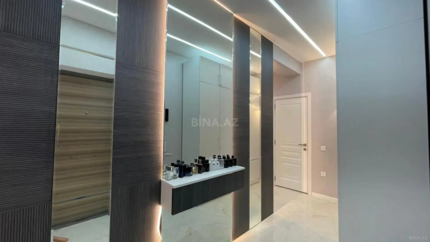 Kirayə verilir 2 otaqlı mənzil 65 m²