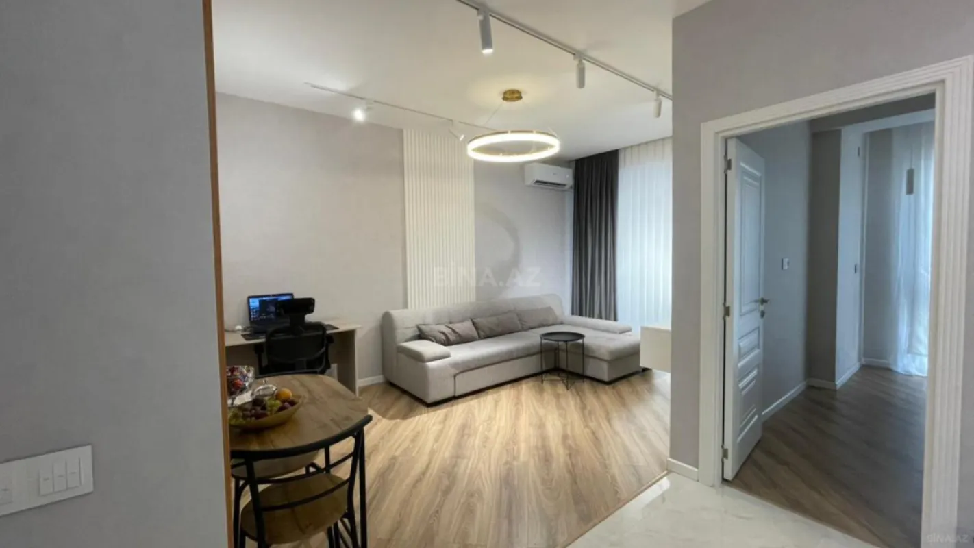 Kirayə verilir 2 otaqlı mənzil 65 m²