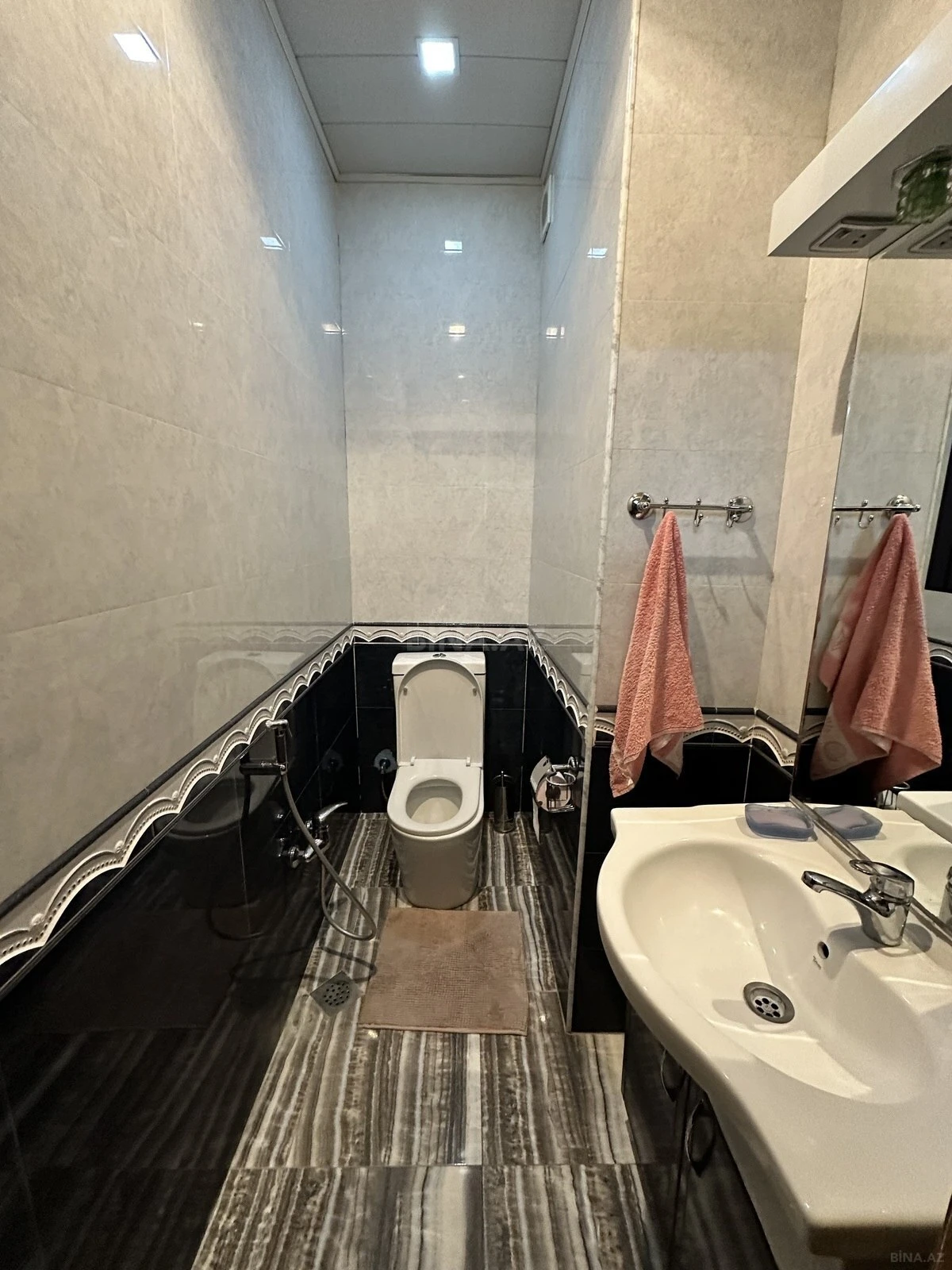 Satılır 3 otaqlı mənzil 152 m²