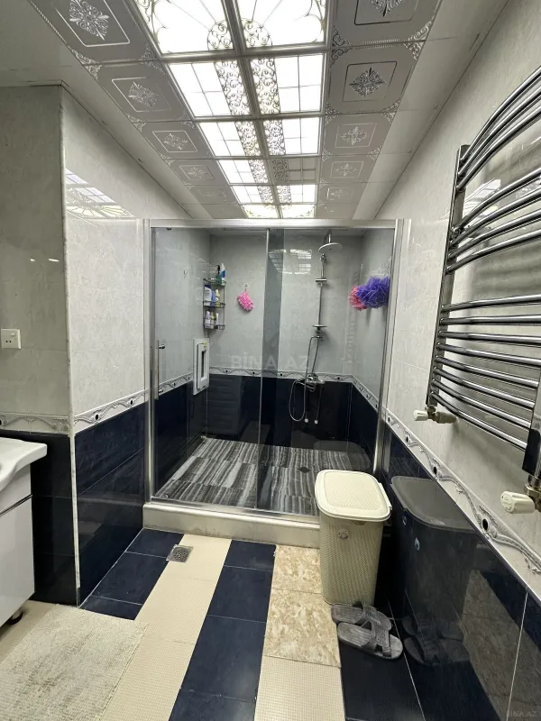 Satılır 3 otaqlı mənzil 152 m²