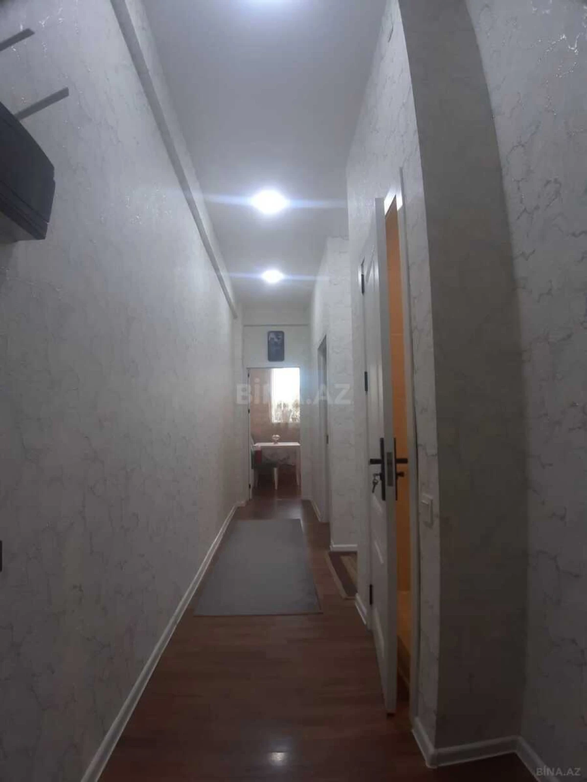Satılır 2 otaqlı mənzil 60 m²