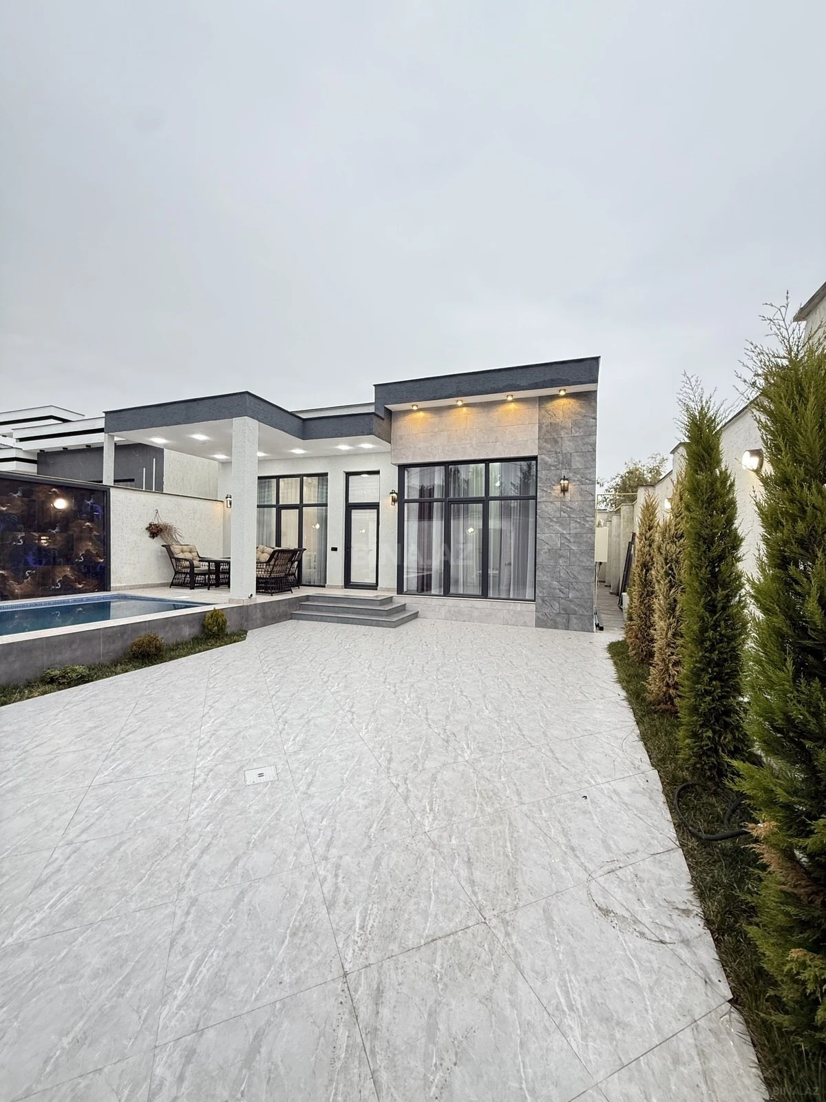 Satılır 4 otaqlı həyət evi 130 m²