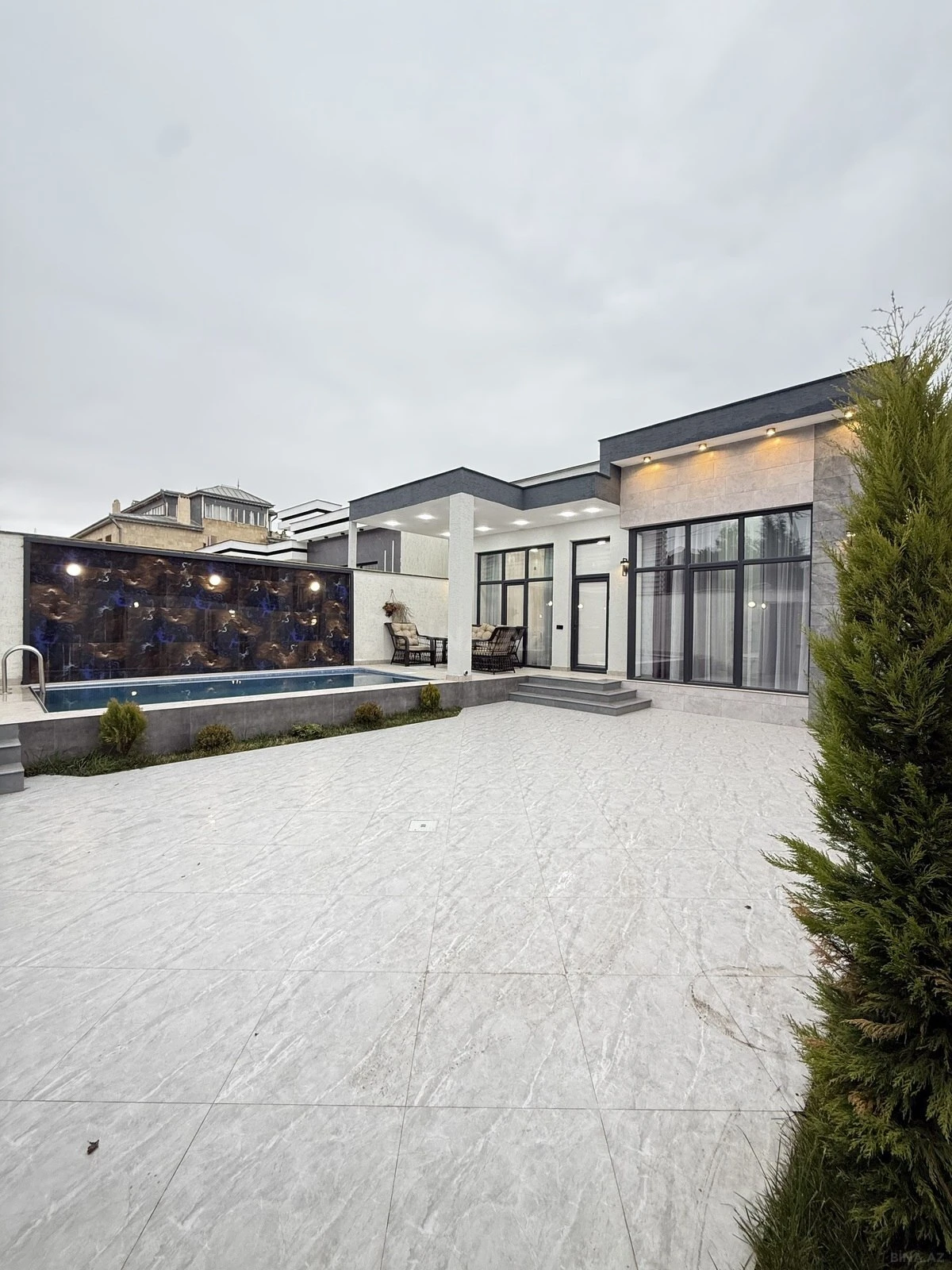 Satılır 4 otaqlı həyət evi 130 m²