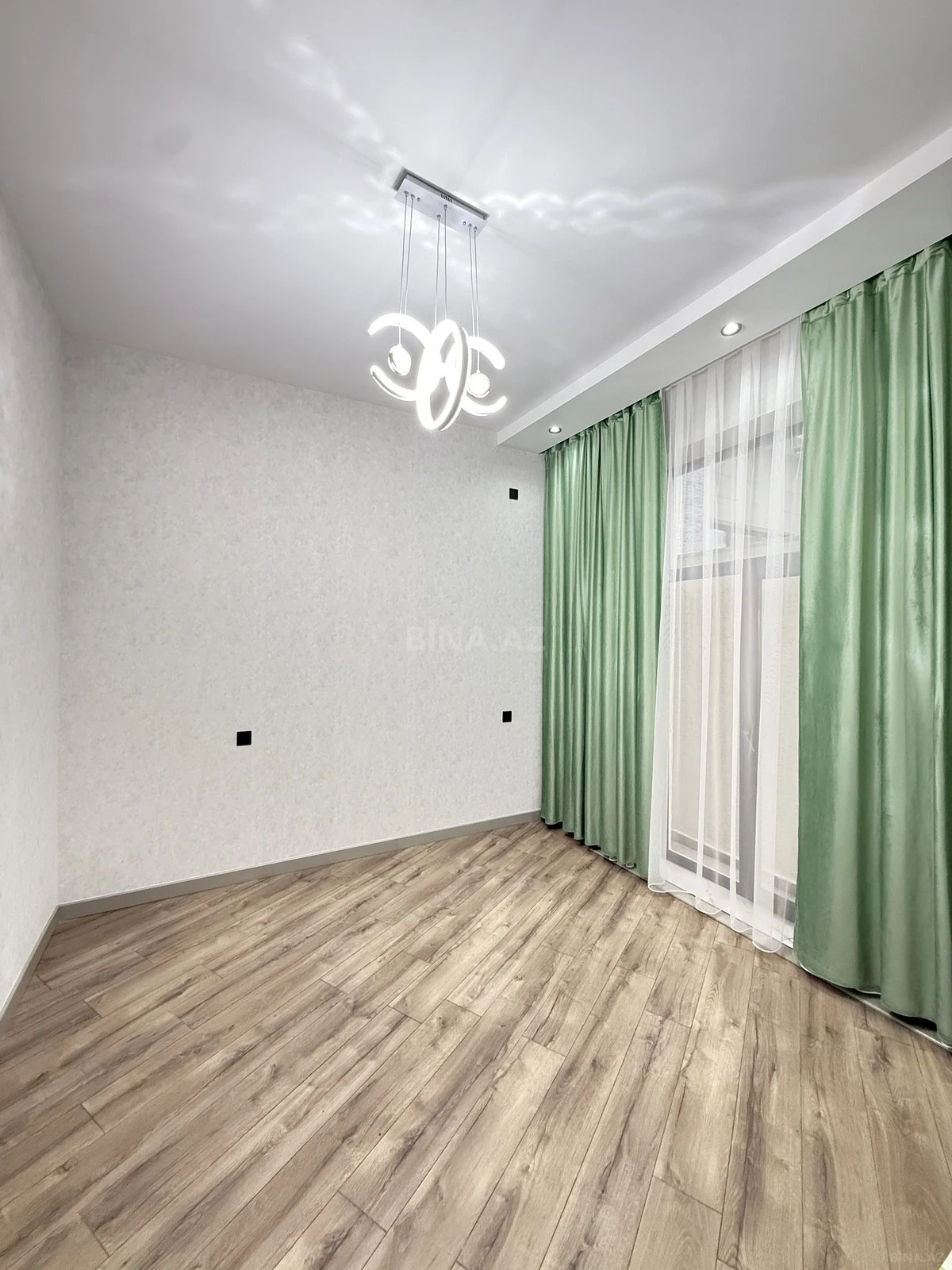Satılır 4 otaqlı həyət evi 130 m²