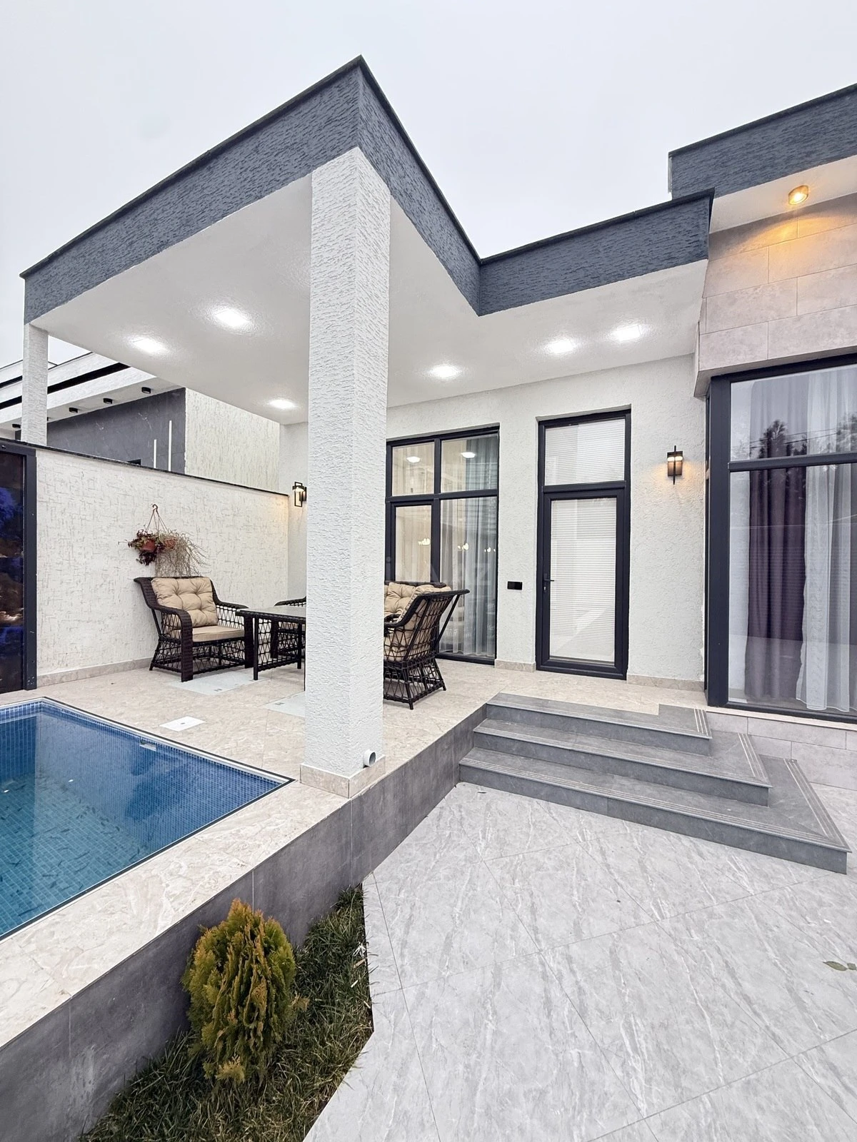 Satılır 4 otaqlı həyət evi 130 m²