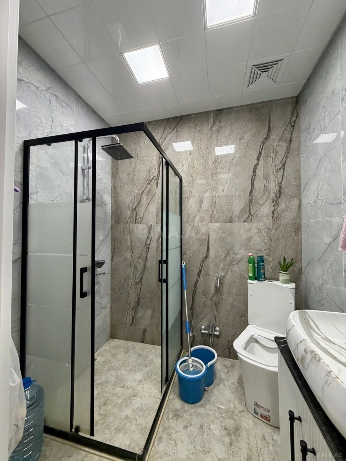 Satılır 2 otaqlı mənzil 64 m²