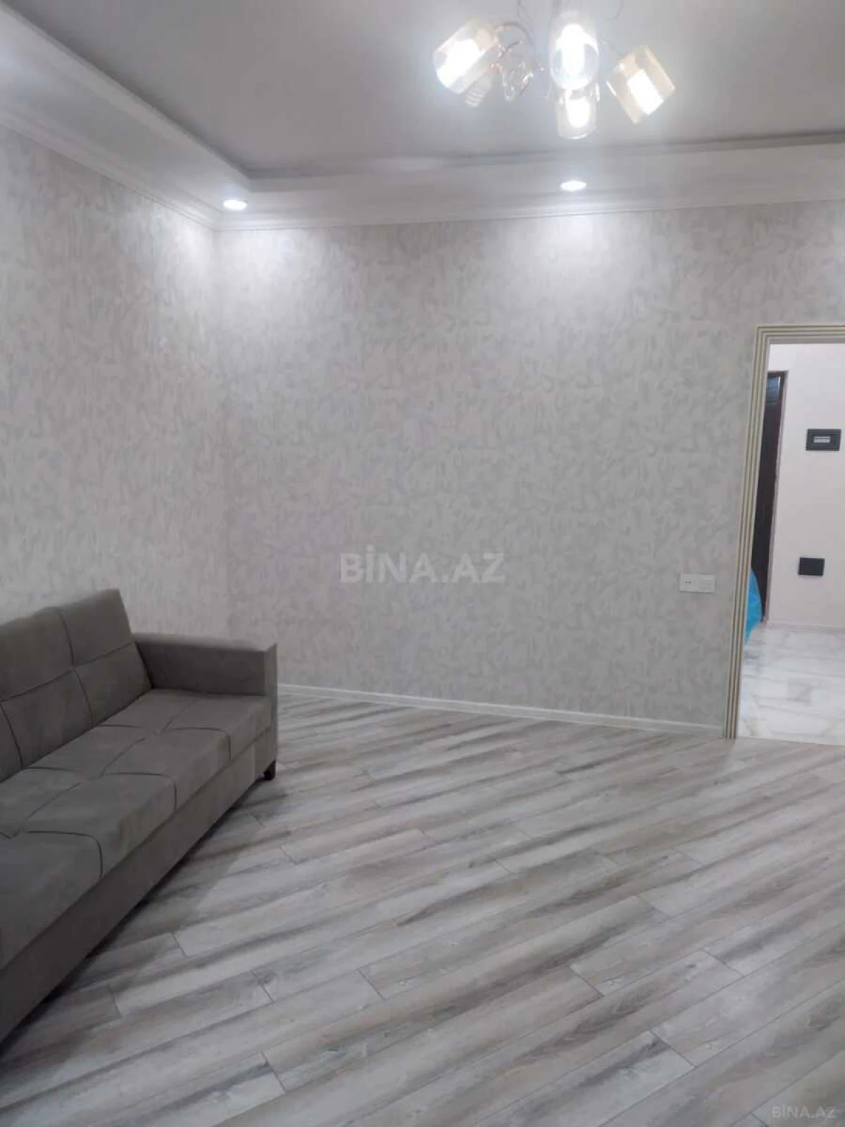 Kirayə verilir 2 otaqlı mənzil 60 m²
