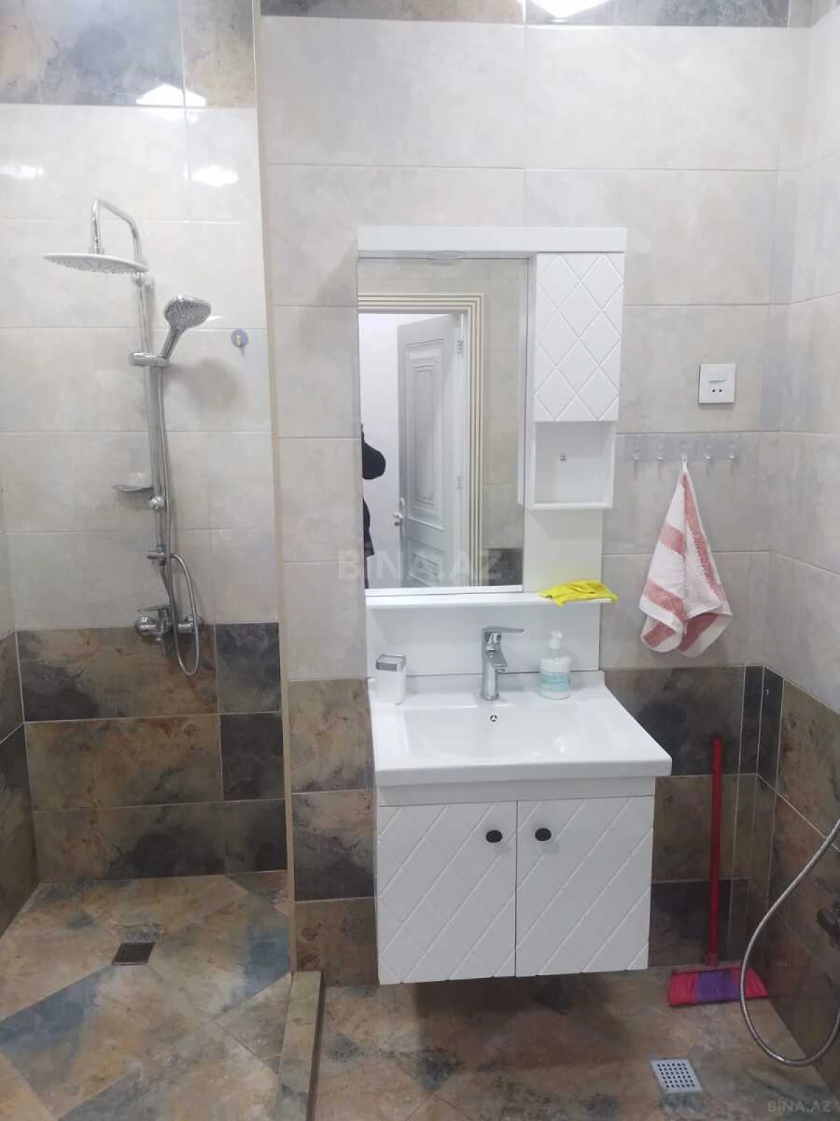 Kirayə verilir 2 otaqlı mənzil 60 m²