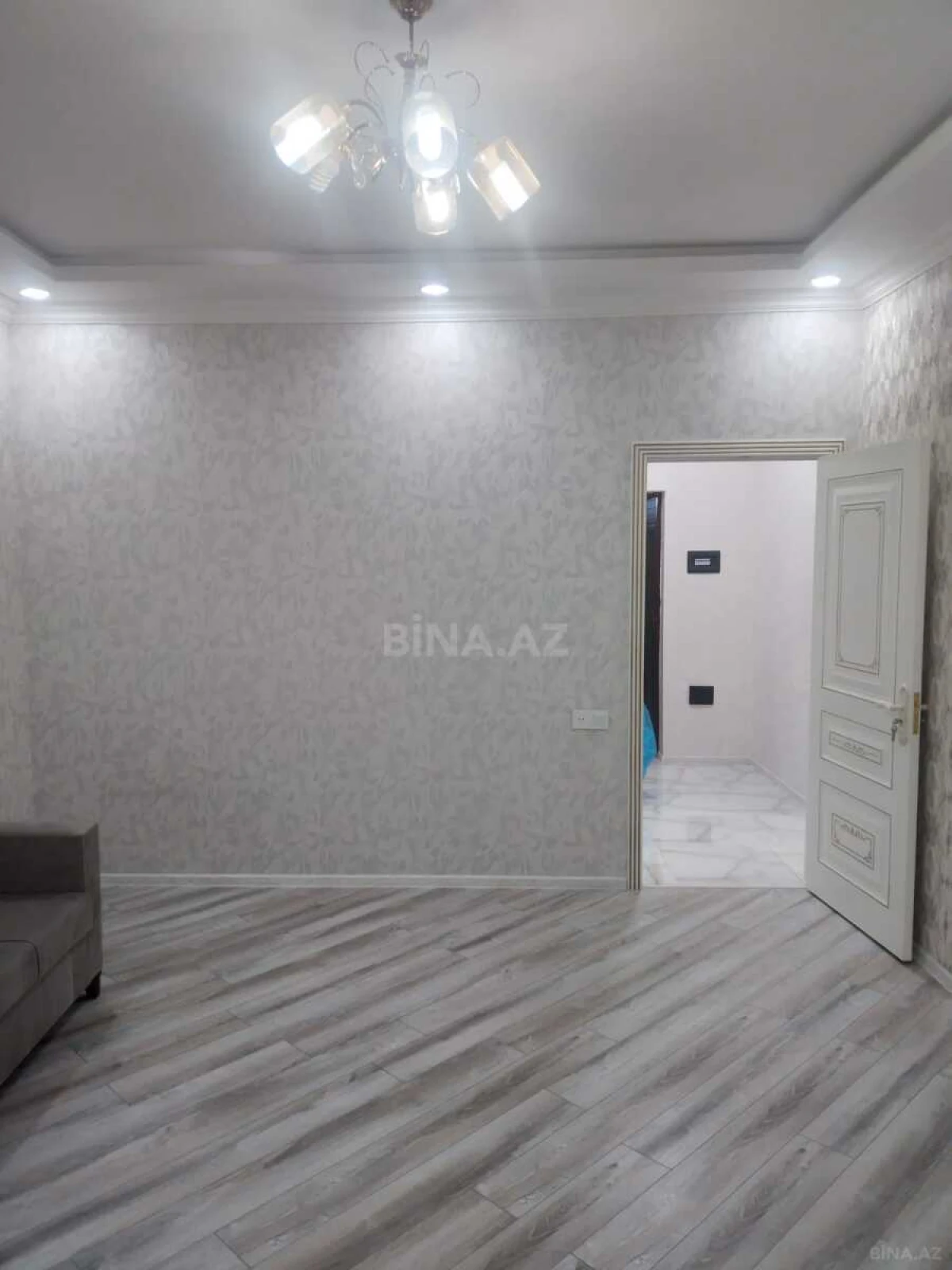 Kirayə verilir 2 otaqlı mənzil 60 m²