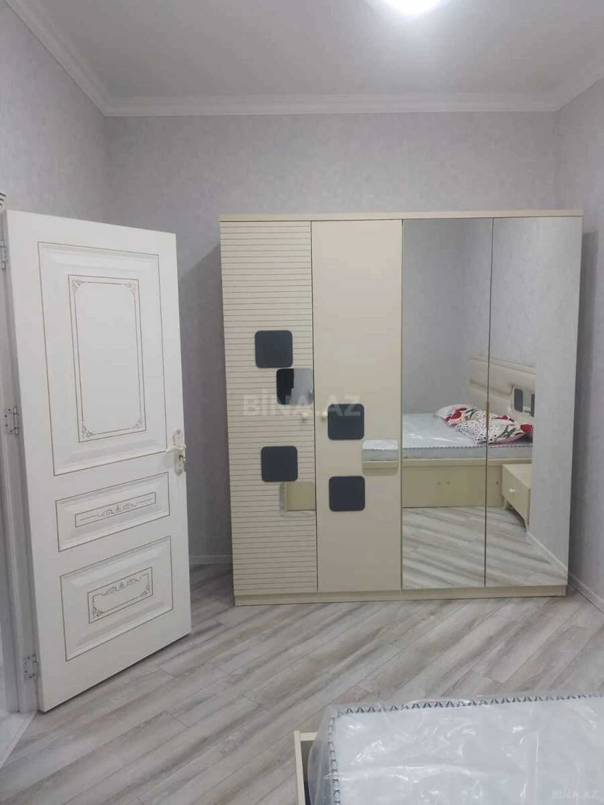 Kirayə verilir 2 otaqlı mənzil 60 m²
