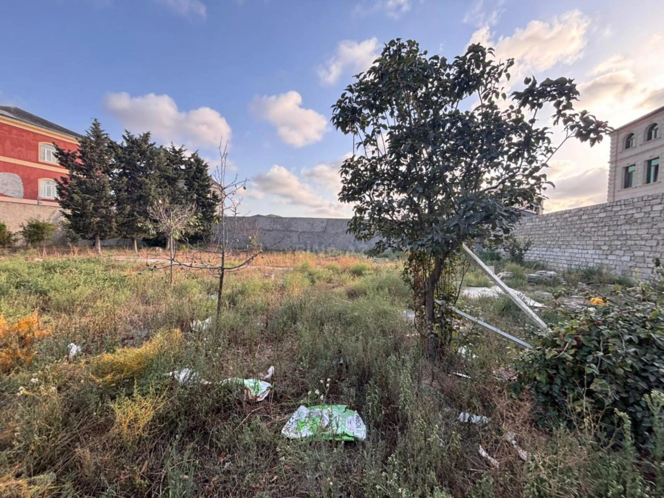 Satılır torpaq sahəsi 15 m²