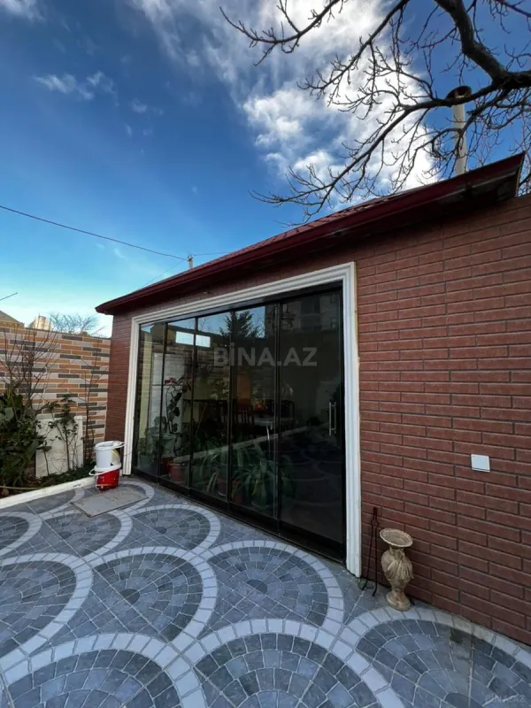 Satılır 6 otaqlı həyət evi 200 m²