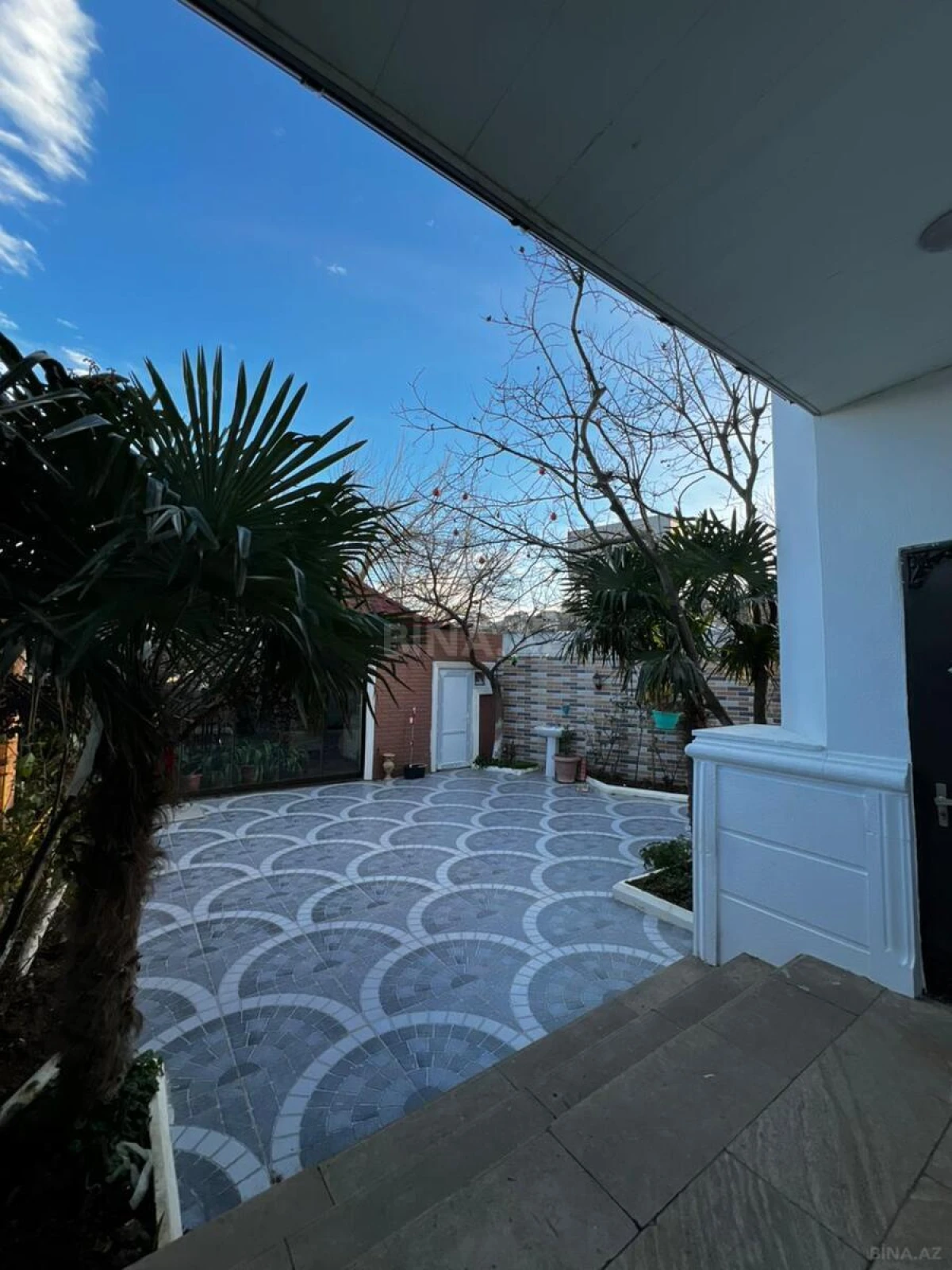 Satılır 6 otaqlı həyət evi 200 m²