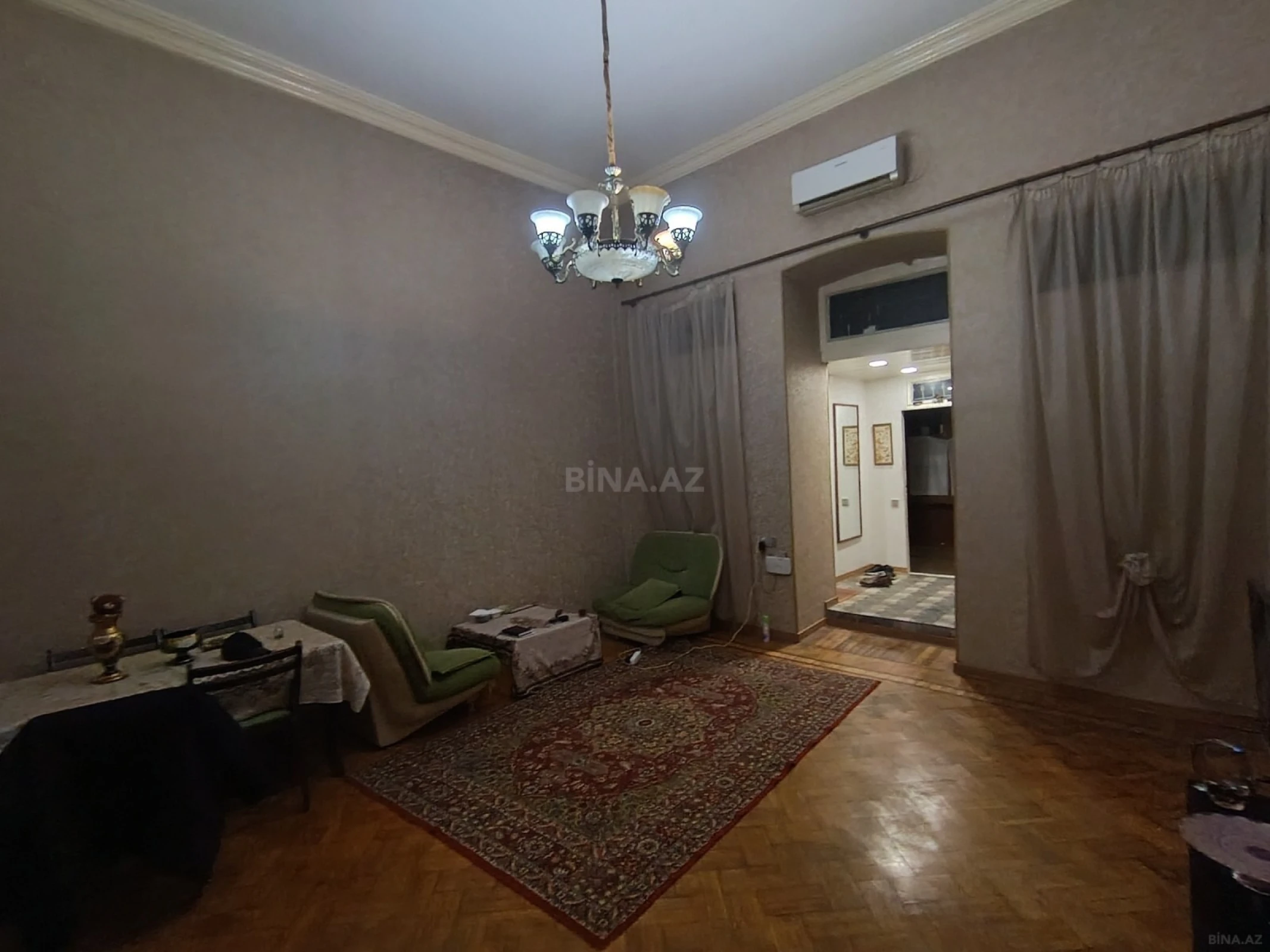 Satılır 2 otaqlı mənzil 75 m²