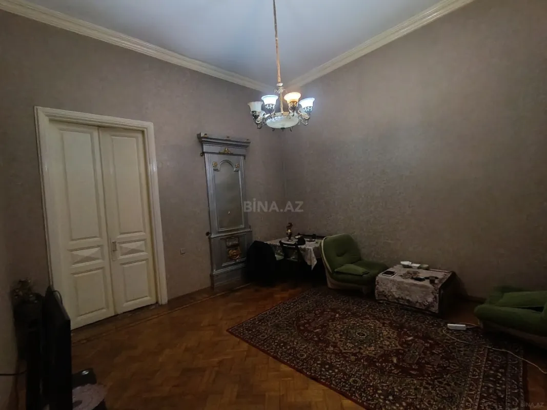 Satılır 2 otaqlı mənzil 75 m²