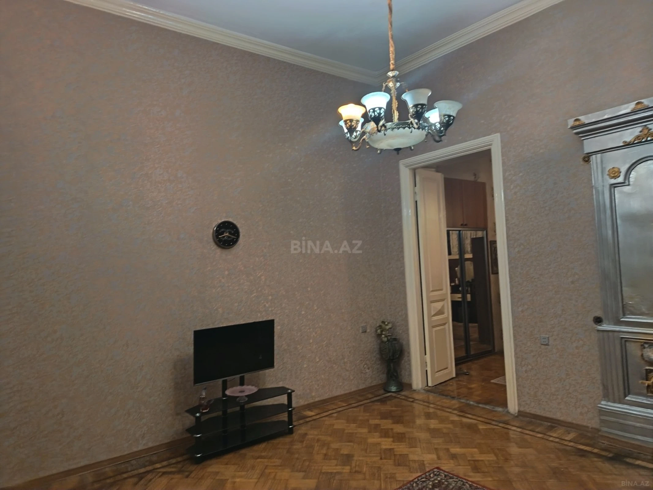 Satılır 2 otaqlı mənzil 75 m²