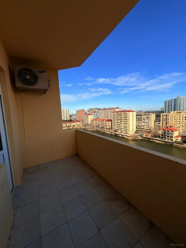 Satılır 3 otaqlı mənzil 120 m²