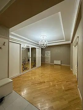 Kirayə verilir 3 otaqlı mənzil 140 m²