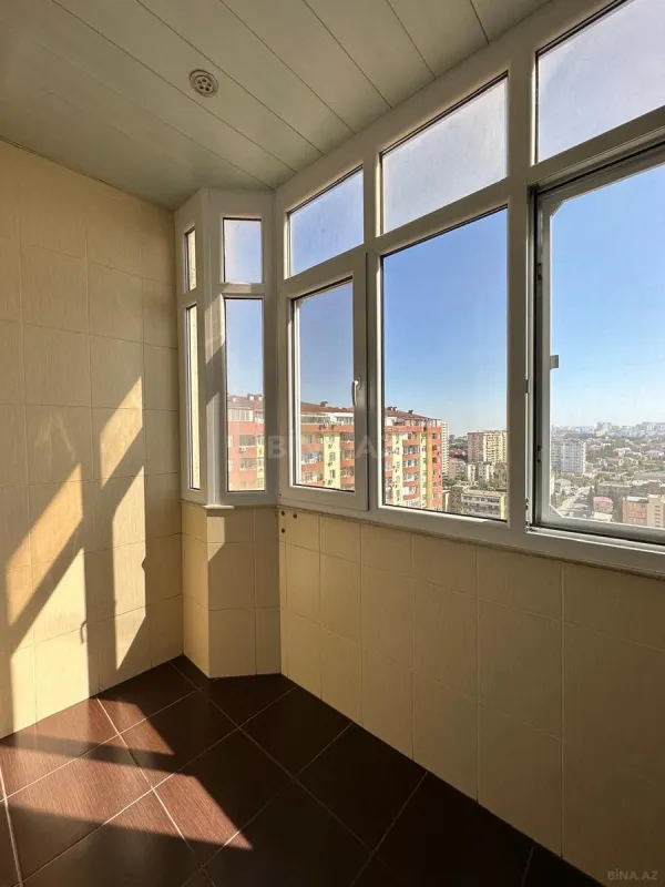 Kirayə verilir 3 otaqlı mənzil 140 m²