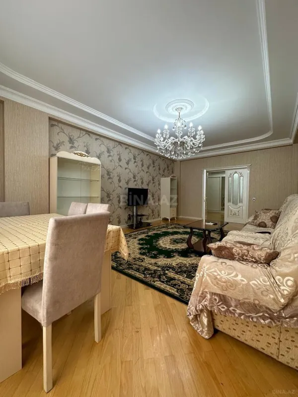 Kirayə verilir 3 otaqlı mənzil 140 m²