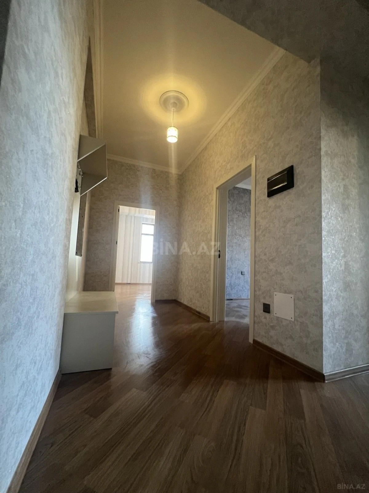 Kirayə verilir 2 otaqlı mənzil 80 m²