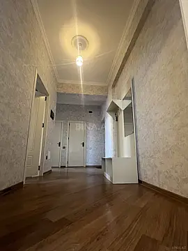 Kirayə verilir 2 otaqlı mənzil 80 m²